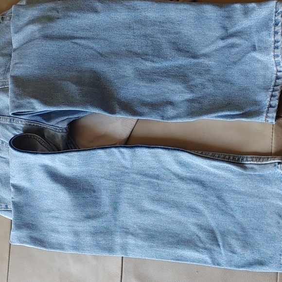 Levi's Jeans, Wind River and Rhyno Pants - Picture 8 of 13